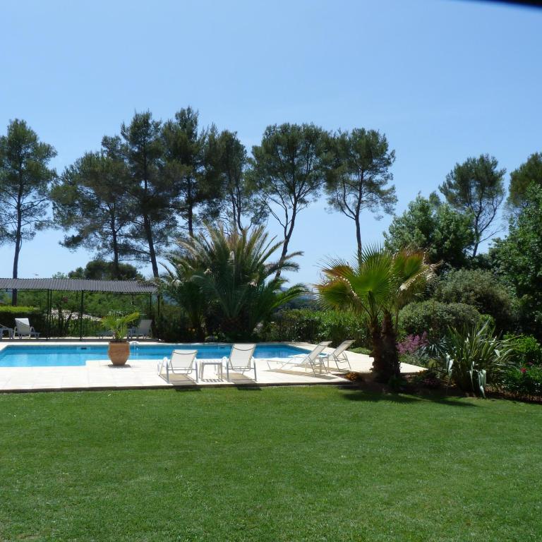 Le Mas Du Pere La Motte  Bagian luar foto